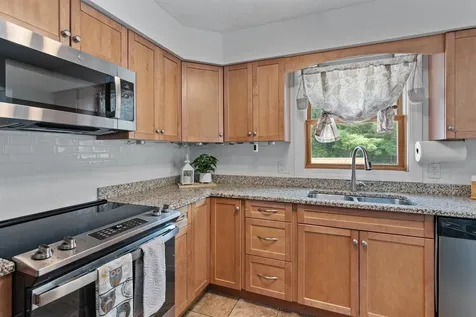 6 Parizo Street Essex VT 05452