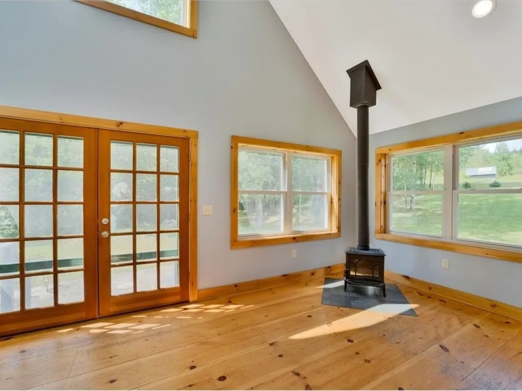 32 Rose Road Fairfax VT 05454