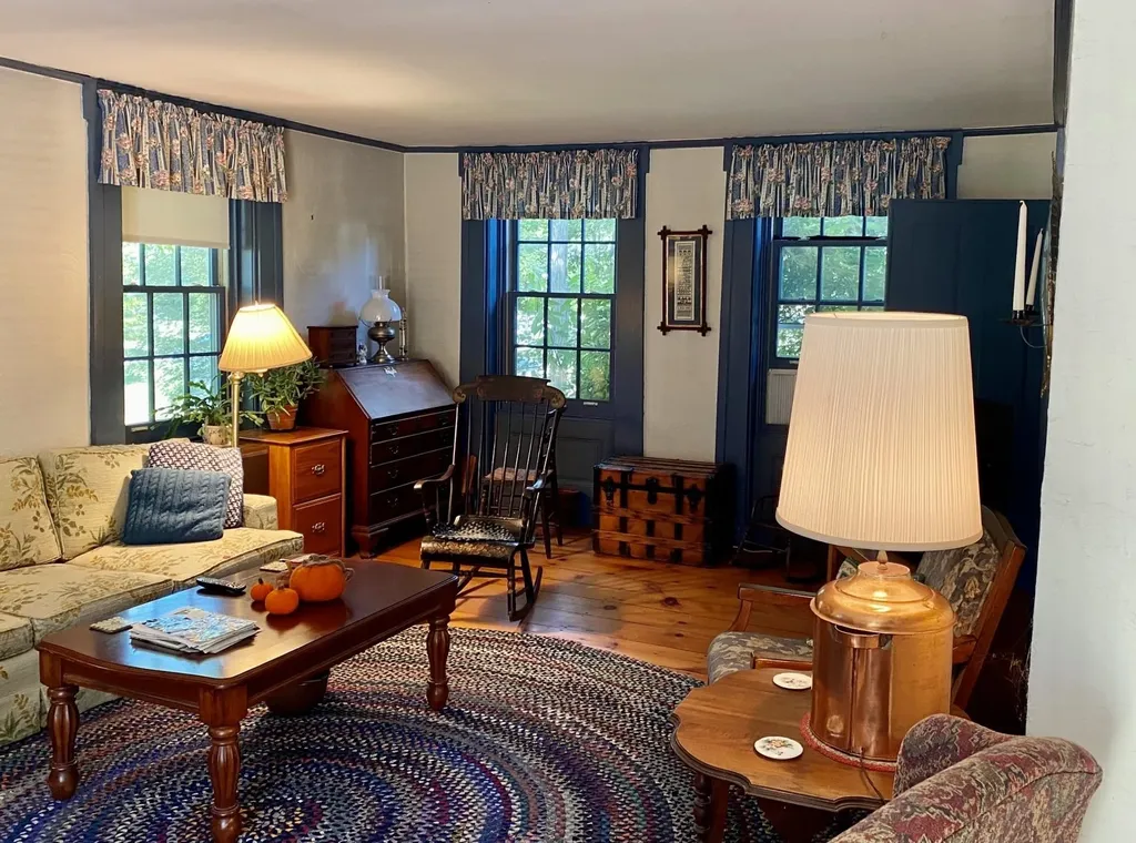 21 West Street Middletown Springs VT 05757