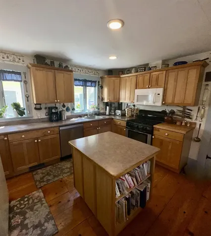 21 West Street Middletown Springs VT 05757