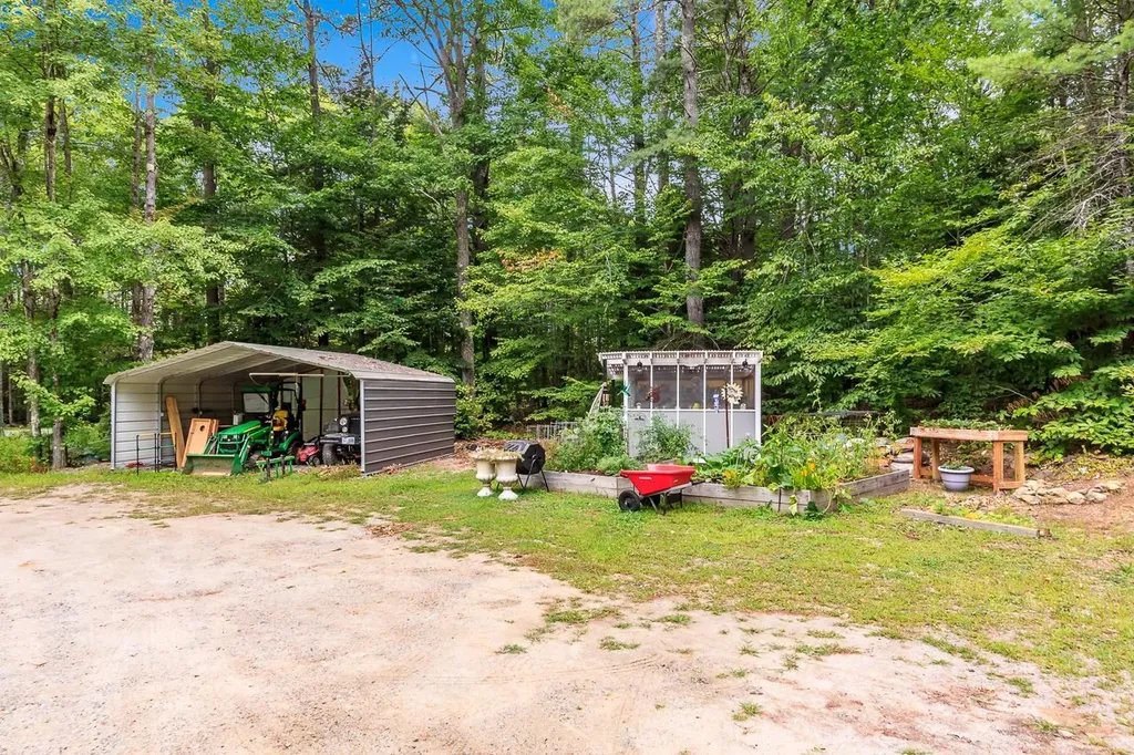 277 Shackford Corner Road Barnstead NH 03225