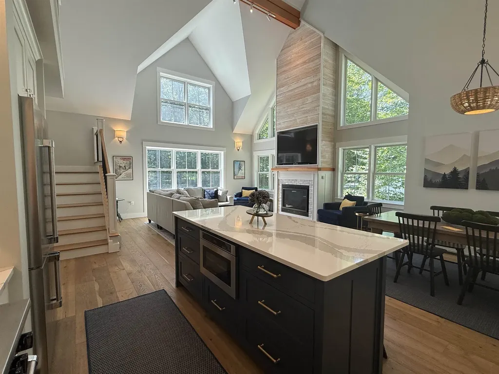 30 Colony Road Extension Warren VT 05674