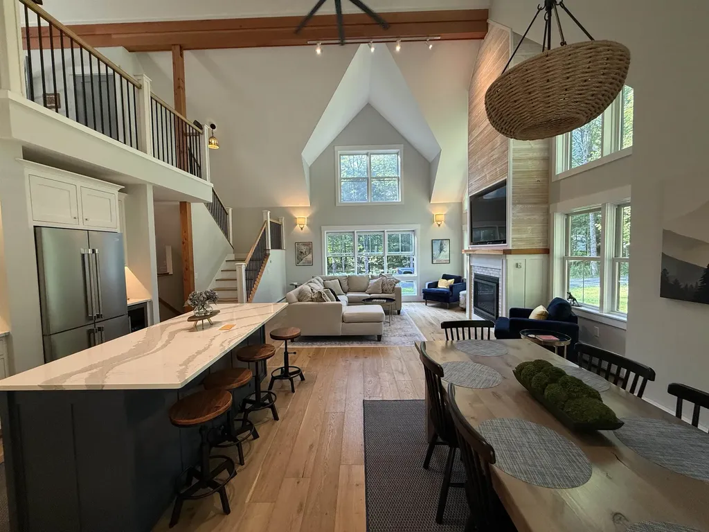 30 Colony Road Extension Warren VT 05674