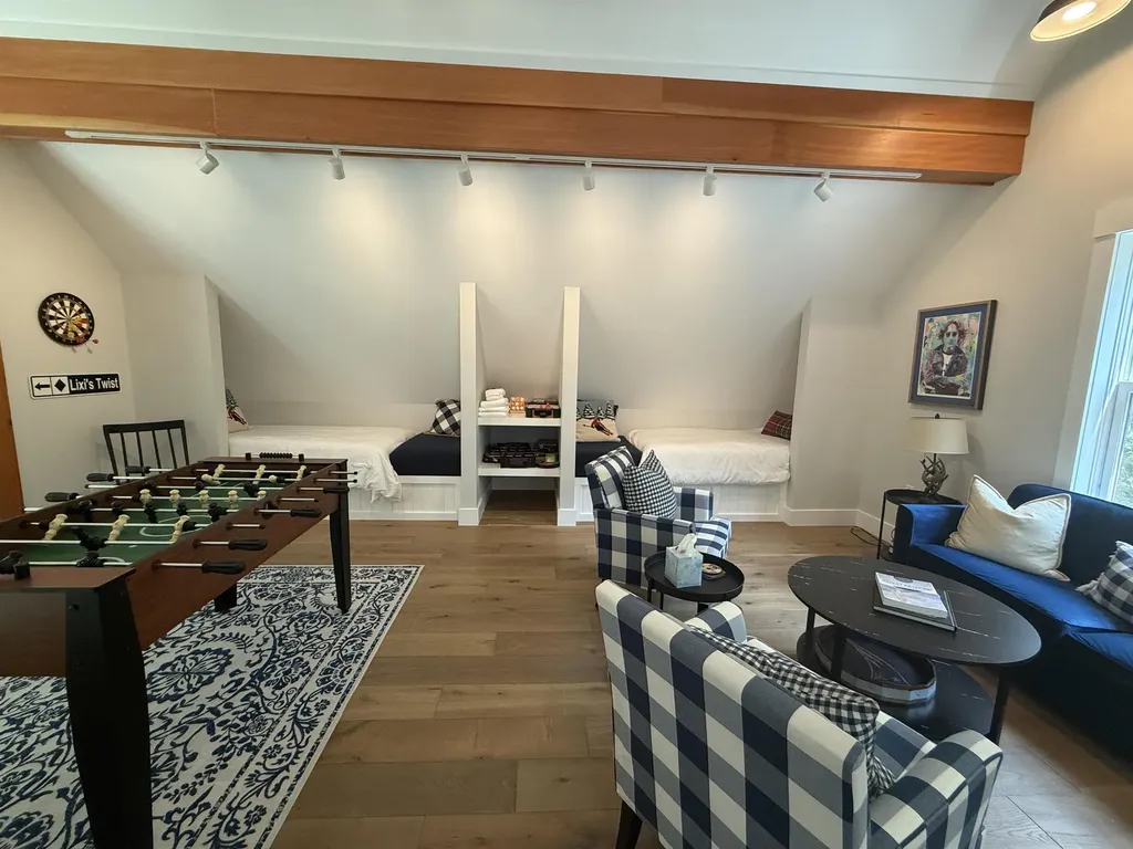 30 Colony Road Extension Warren VT 05674