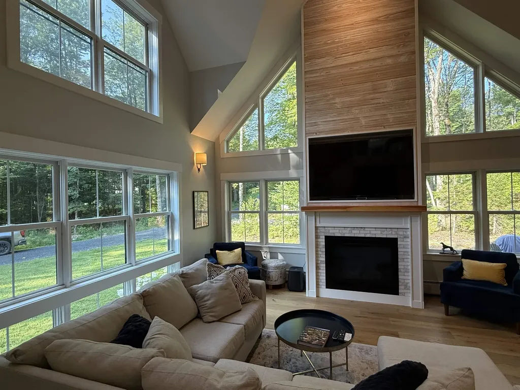 30 Colony Road Extension Warren VT 05674