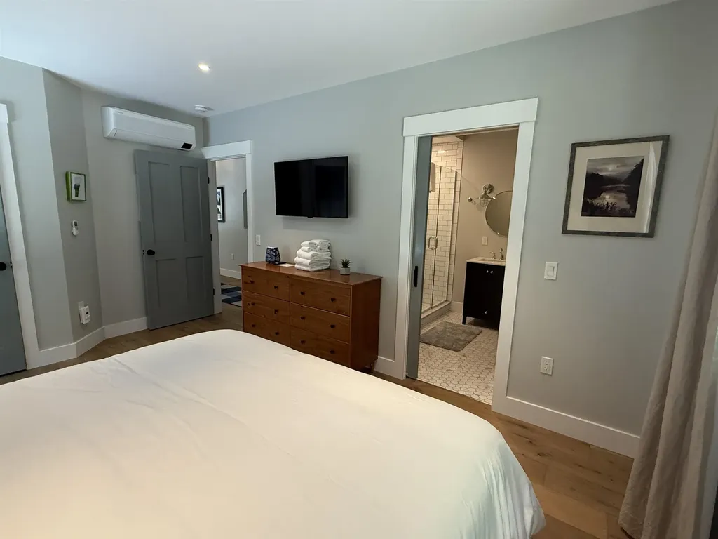 30 Colony Road Extension Warren VT 05674