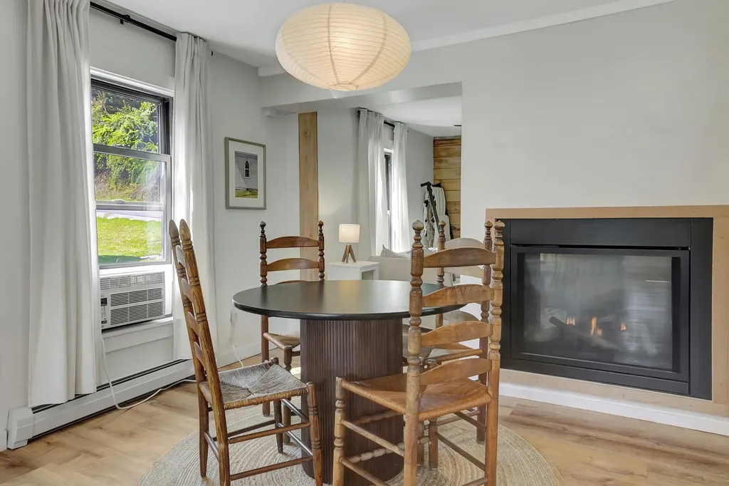 95 Melendy Hill Road Londonderry VT 05148