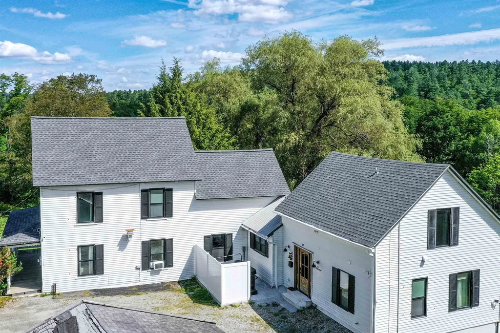 95 Melendy Hill Road Londonderry VT 05148