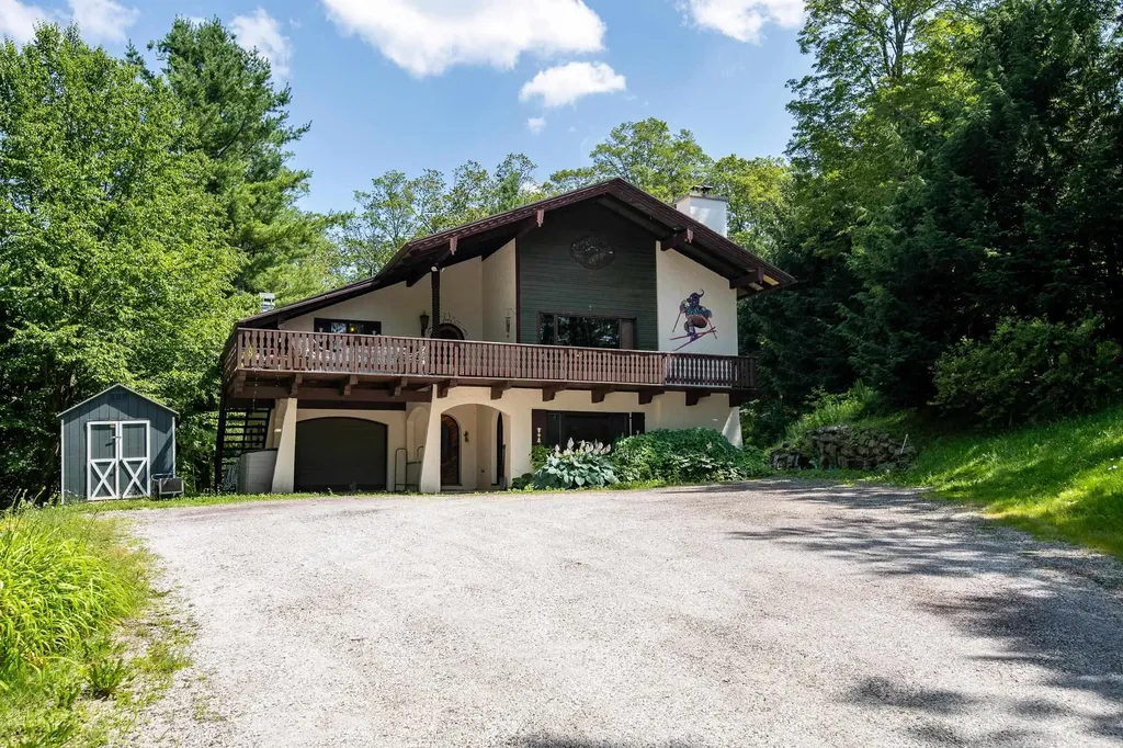 105 Bearly Way Killington VT 05751