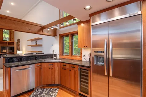 17 Roundtree Road Winhall VT 05340