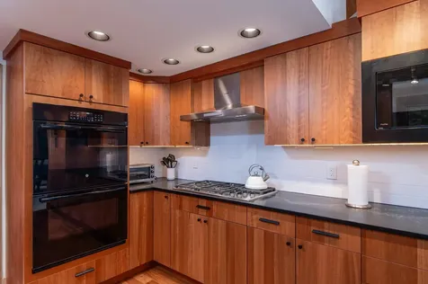 17 Roundtree Road Winhall VT 05340