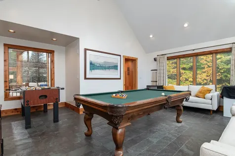 17 Roundtree Road Winhall VT 05340