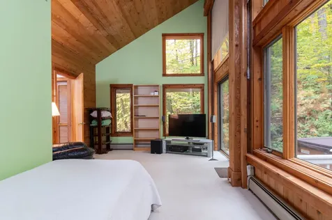 17 Roundtree Road Winhall VT 05340