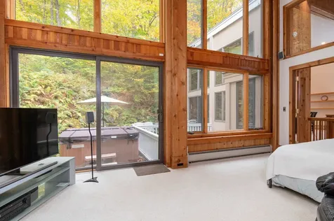 17 Roundtree Road Winhall VT 05340