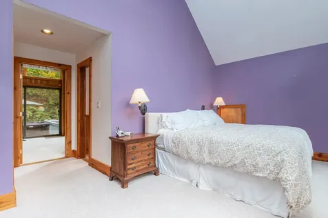 17 Roundtree Road Winhall VT 05340