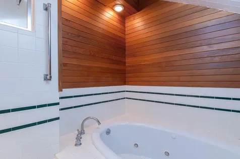 17 Roundtree Road Winhall VT 05340