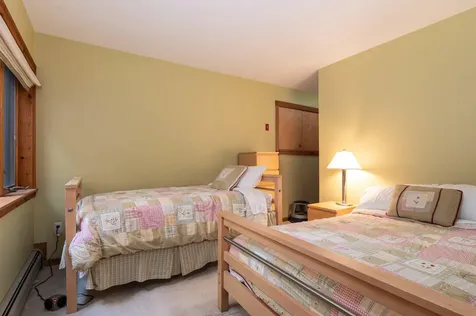 17 Roundtree Road Winhall VT 05340