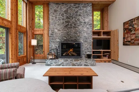 17 Roundtree Road Winhall VT 05340