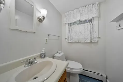 56 Tate Road Gilford NH 03249
