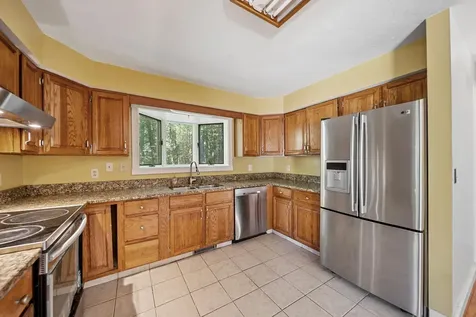 56 Tate Road Gilford NH 03249