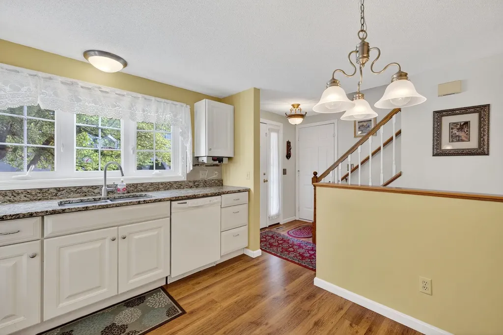 32D Stonehouse Lane Keene NH 03431