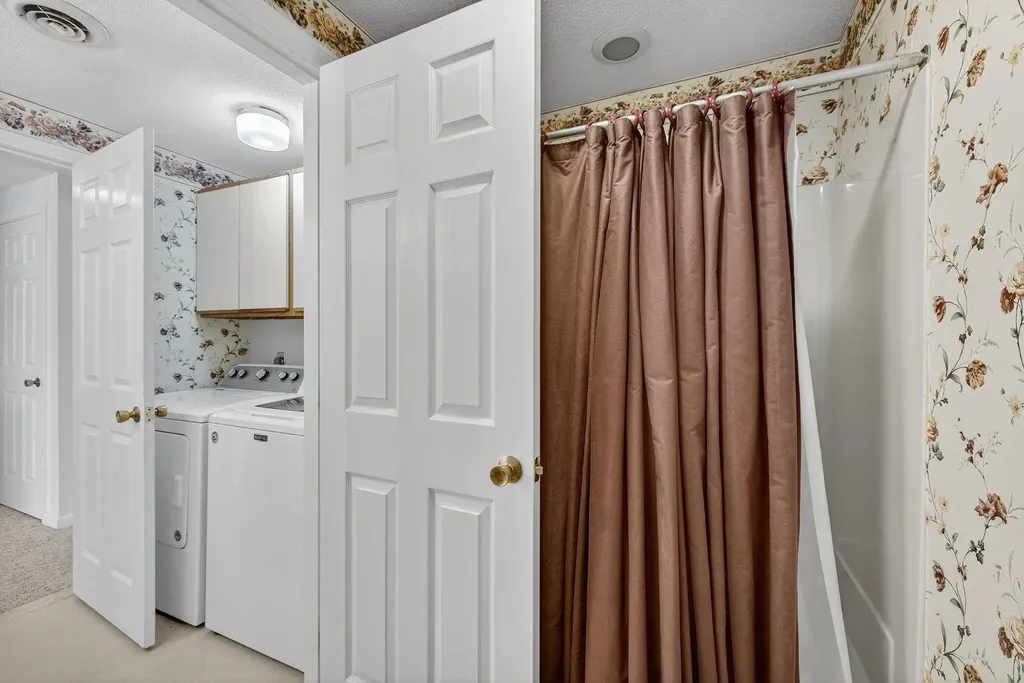 32D Stonehouse Lane Keene NH 03431