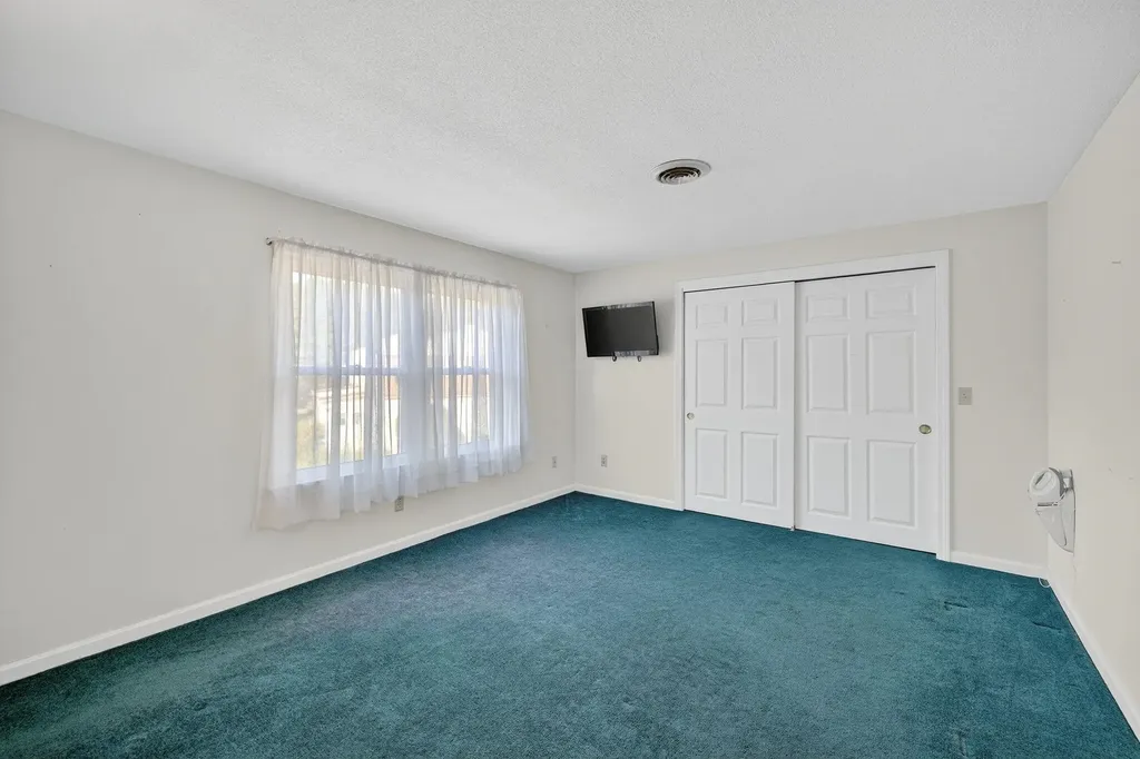 32D Stonehouse Lane Keene NH 03431