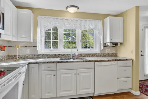 32D Stonehouse Lane Keene NH 03431