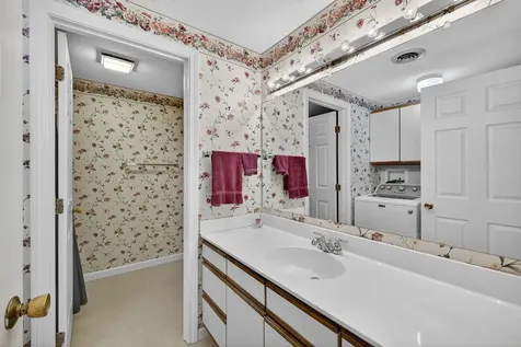 32D Stonehouse Lane Keene NH 03431