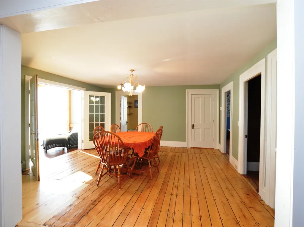 4351 Crown Point Road Bridport VT 05734