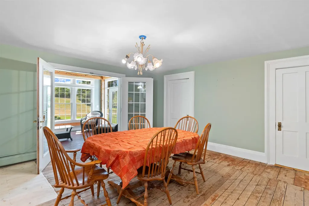 4351 Crown Point Road Bridport VT 05734