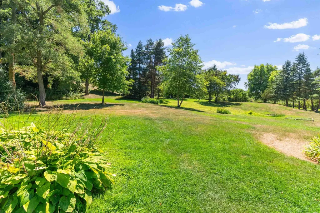 4351 Crown Point Road Bridport VT 05734