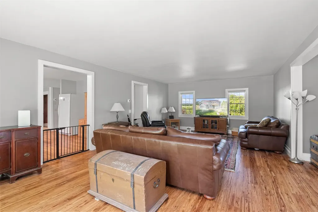 4351 Crown Point Road Bridport VT 05734