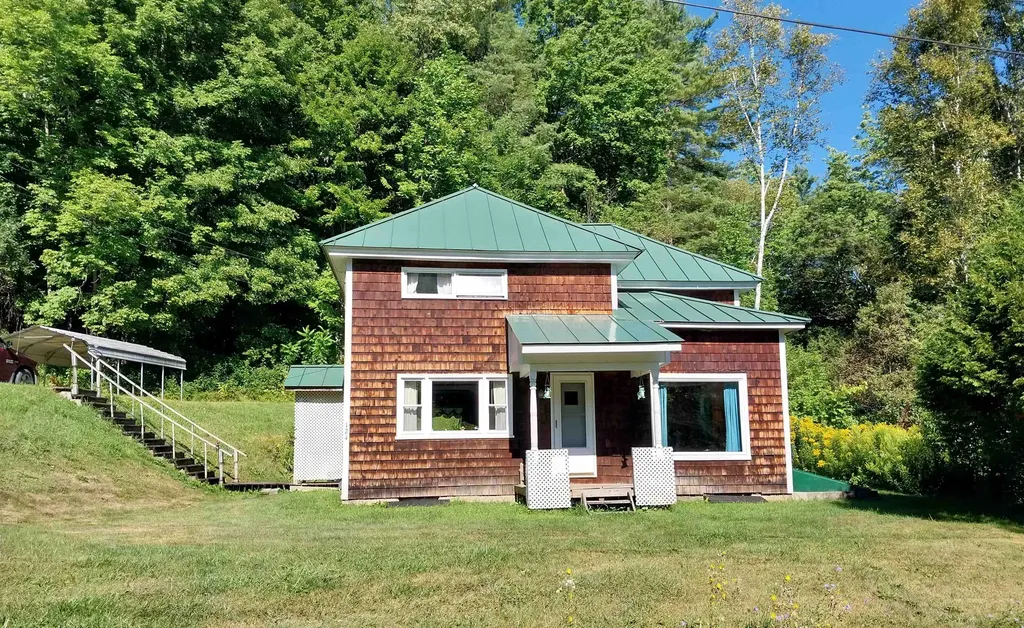124 Deer Avenue St. Johnsbury VT 05819