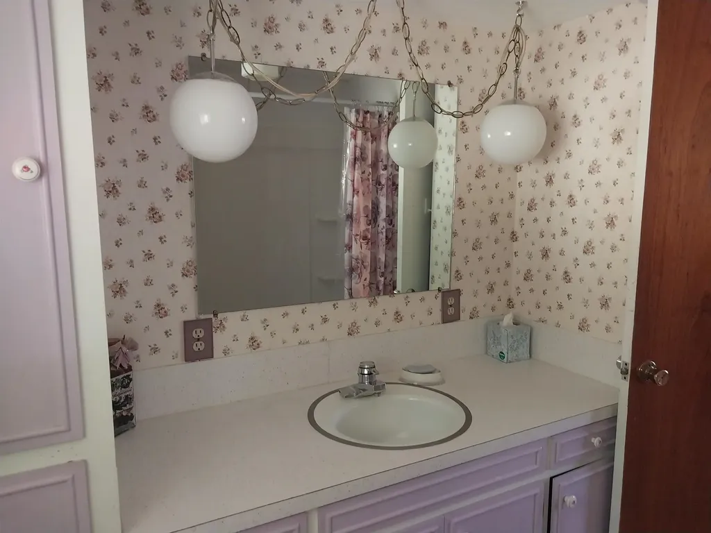 124 Deer Avenue St. Johnsbury VT 05819
