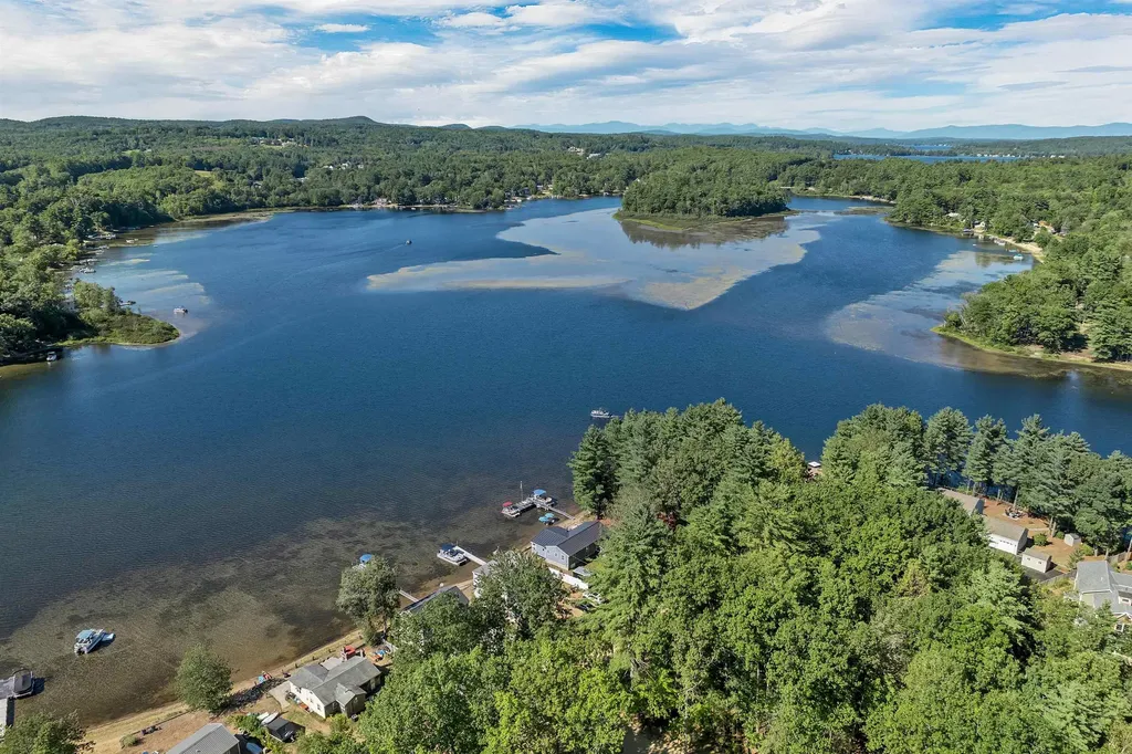 208 Gardners Grove Road Belmont NH 03220