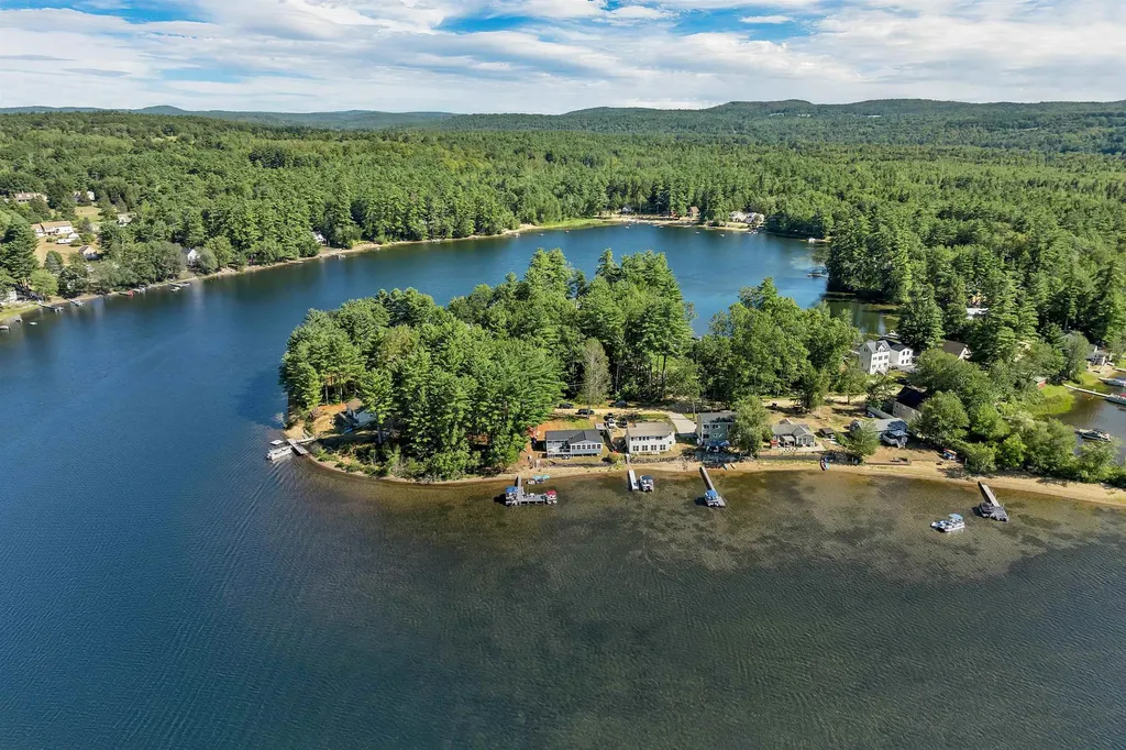 208 Gardners Grove Road Belmont NH 03220
