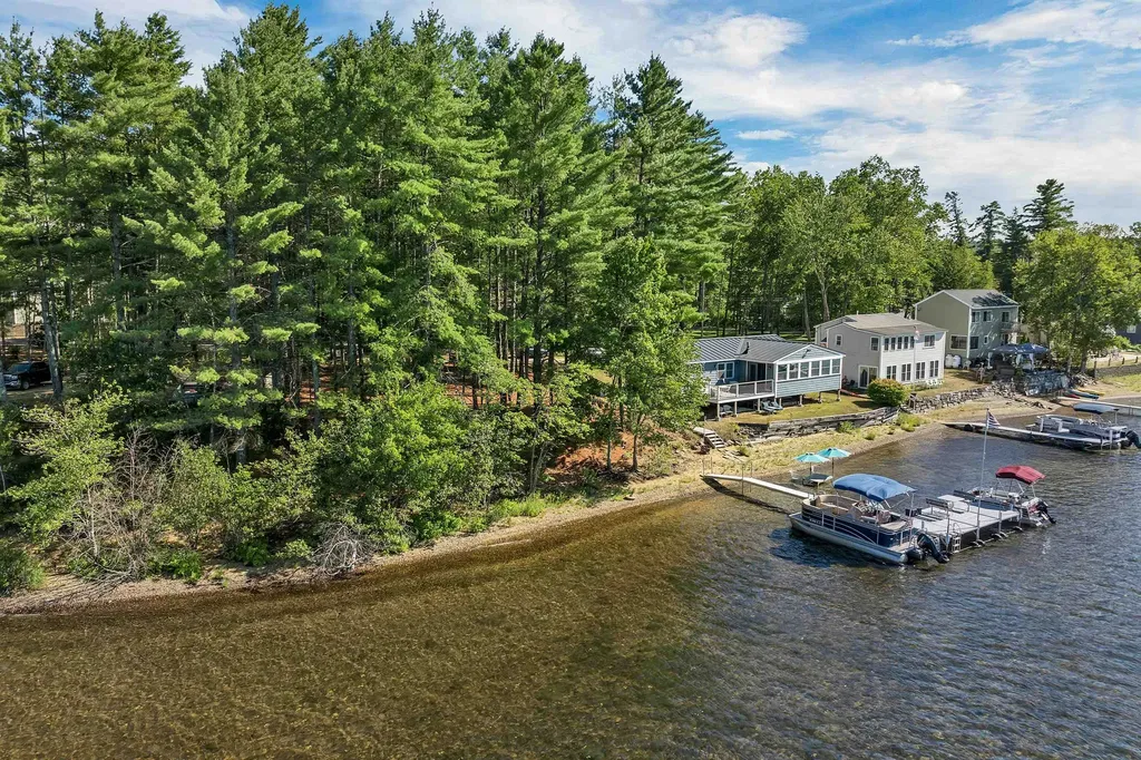 208 Gardners Grove Road Belmont NH 03220