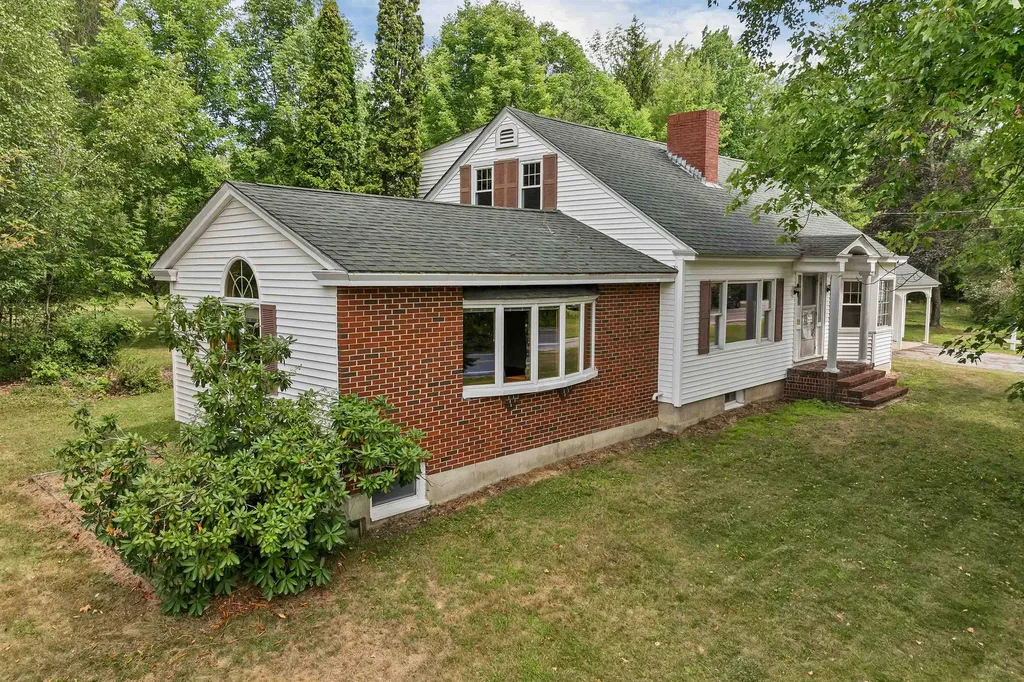 498 Route 153 Middleton NH 03887