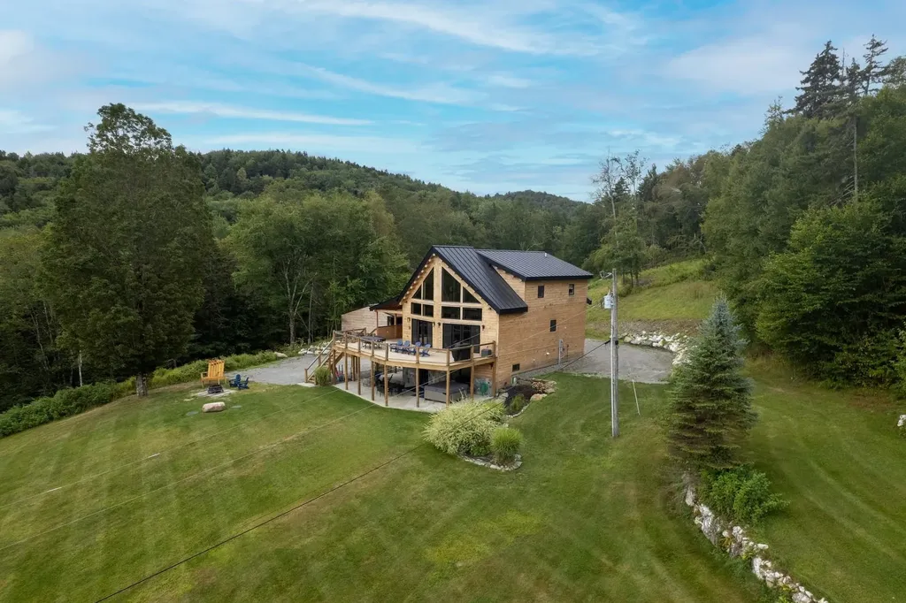2391 Music Mountain Road Stockbridge VT 05772