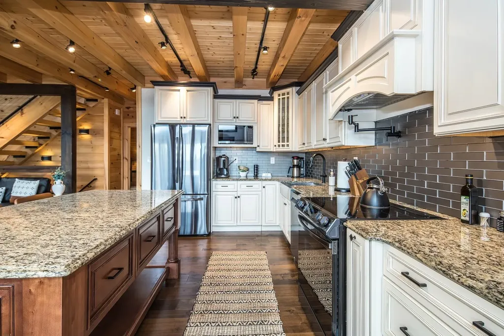 2391 Music Mountain Road Stockbridge VT 05772