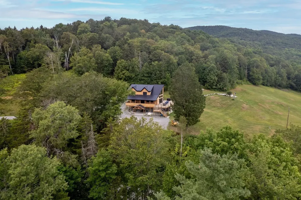 2391 Music Mountain Road Stockbridge VT 05772