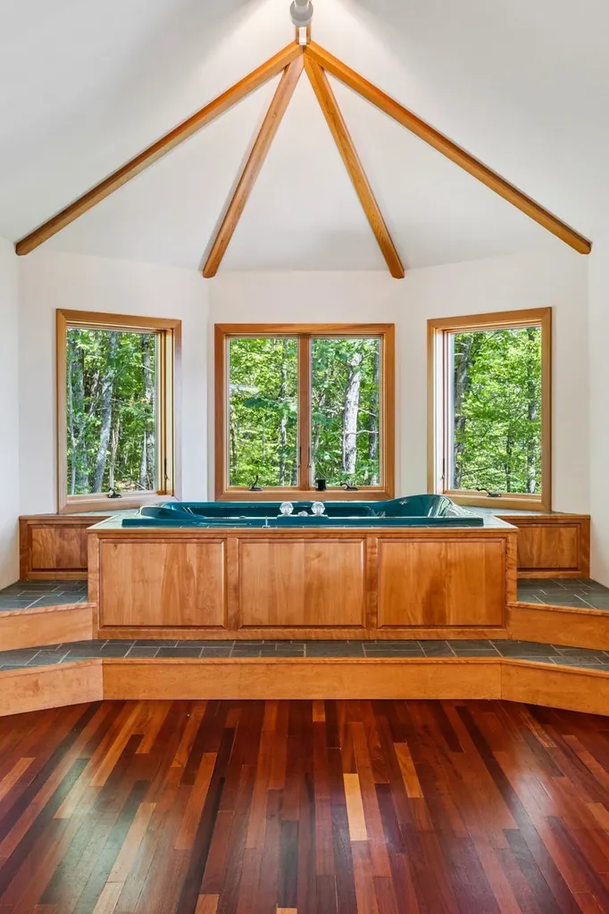 332 Cushing Road Pomfret VT 05053