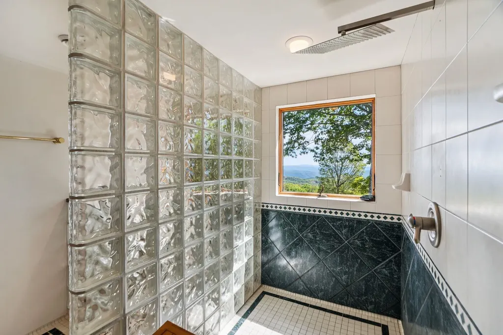 332 Cushing Road Pomfret VT 05053