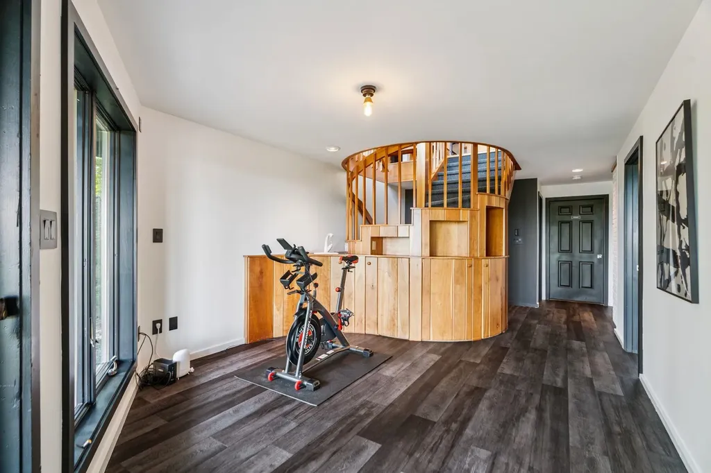 332 Cushing Road Pomfret VT 05053