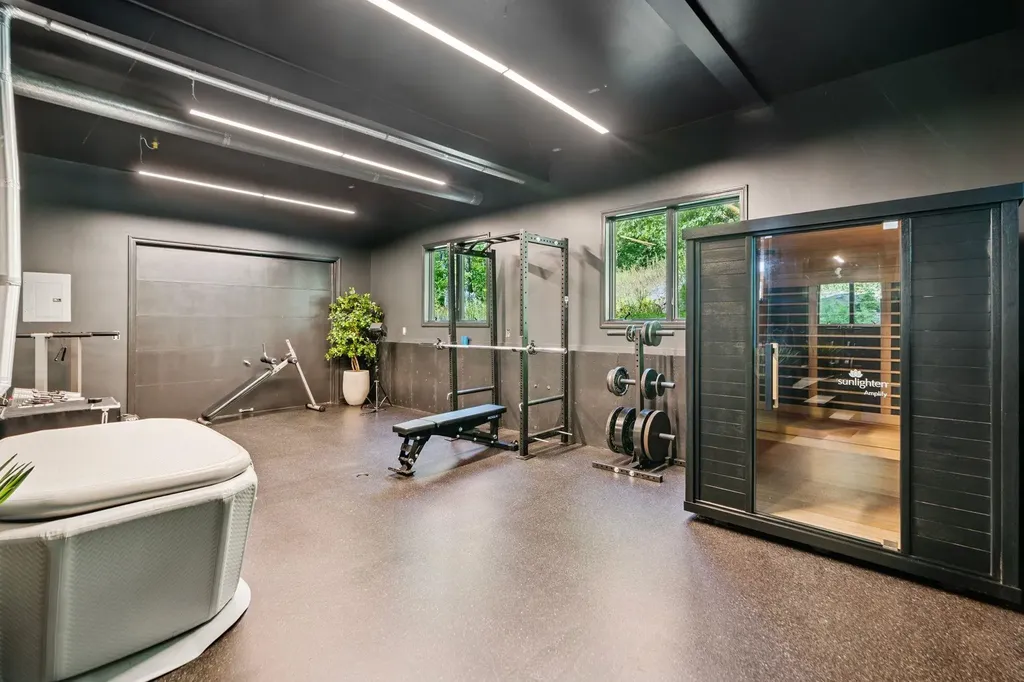 332 Cushing Road Pomfret VT 05053