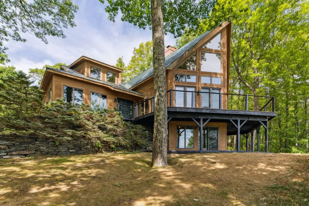 332 Cushing Road Pomfret VT 05053