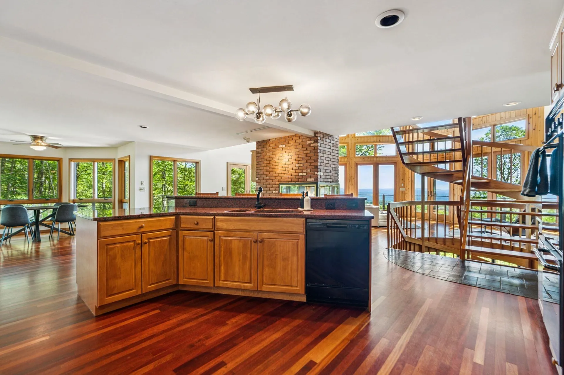 332 Cushing Road Pomfret VT 05053