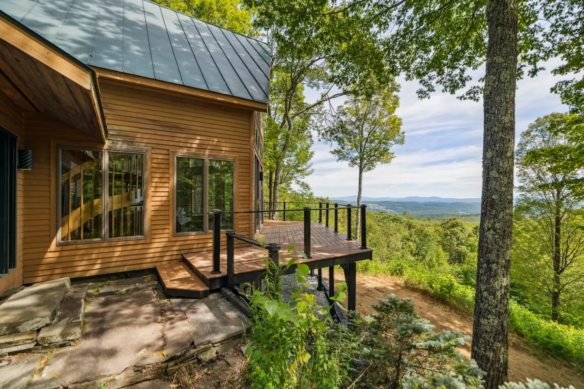 332 Cushing Road Pomfret VT 05053