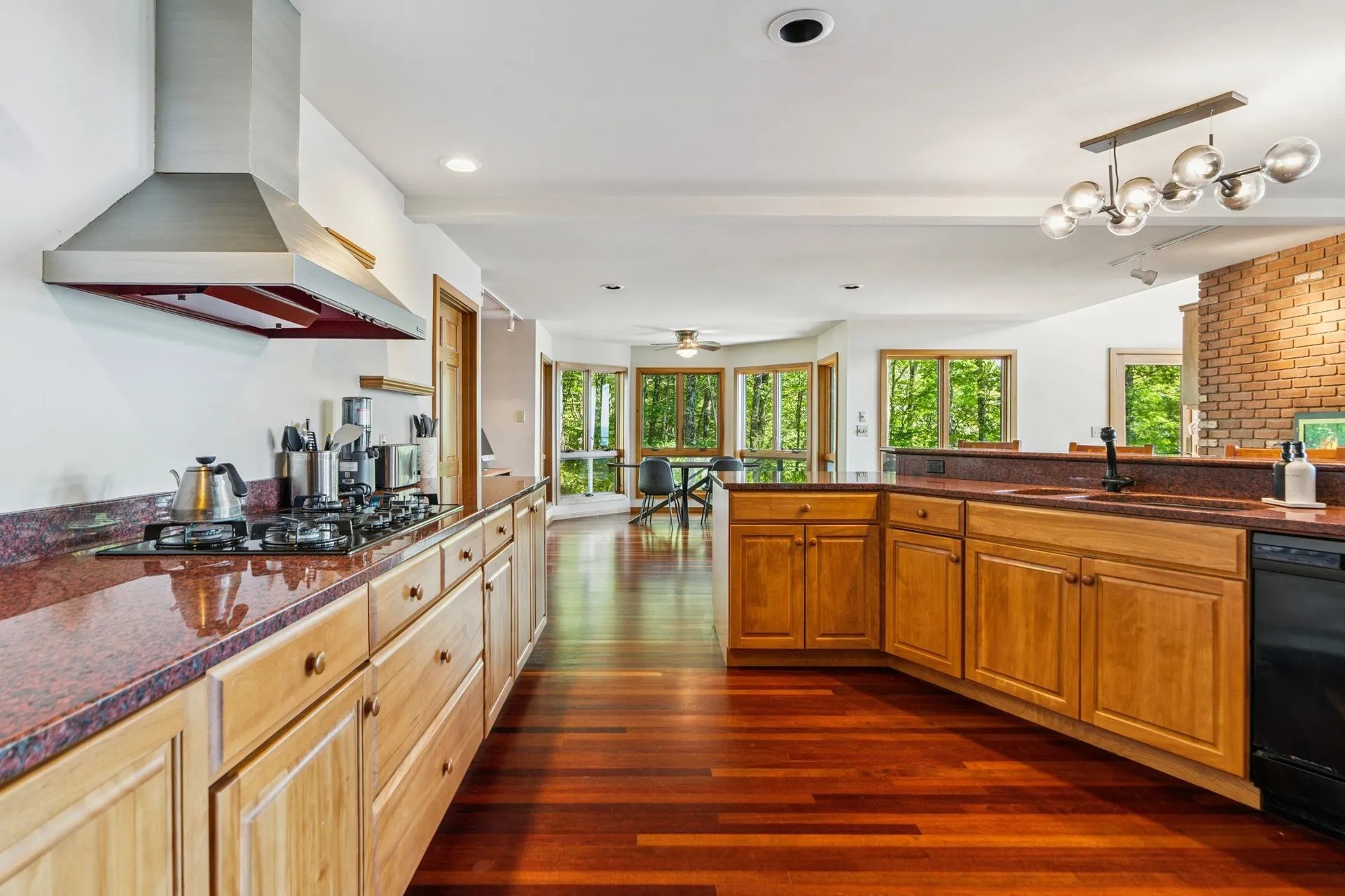 332 Cushing Road Pomfret VT 05053